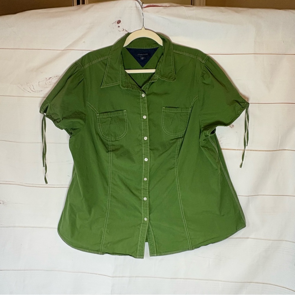 Tommy Hilfiger Olive Green short sleeve blouse
